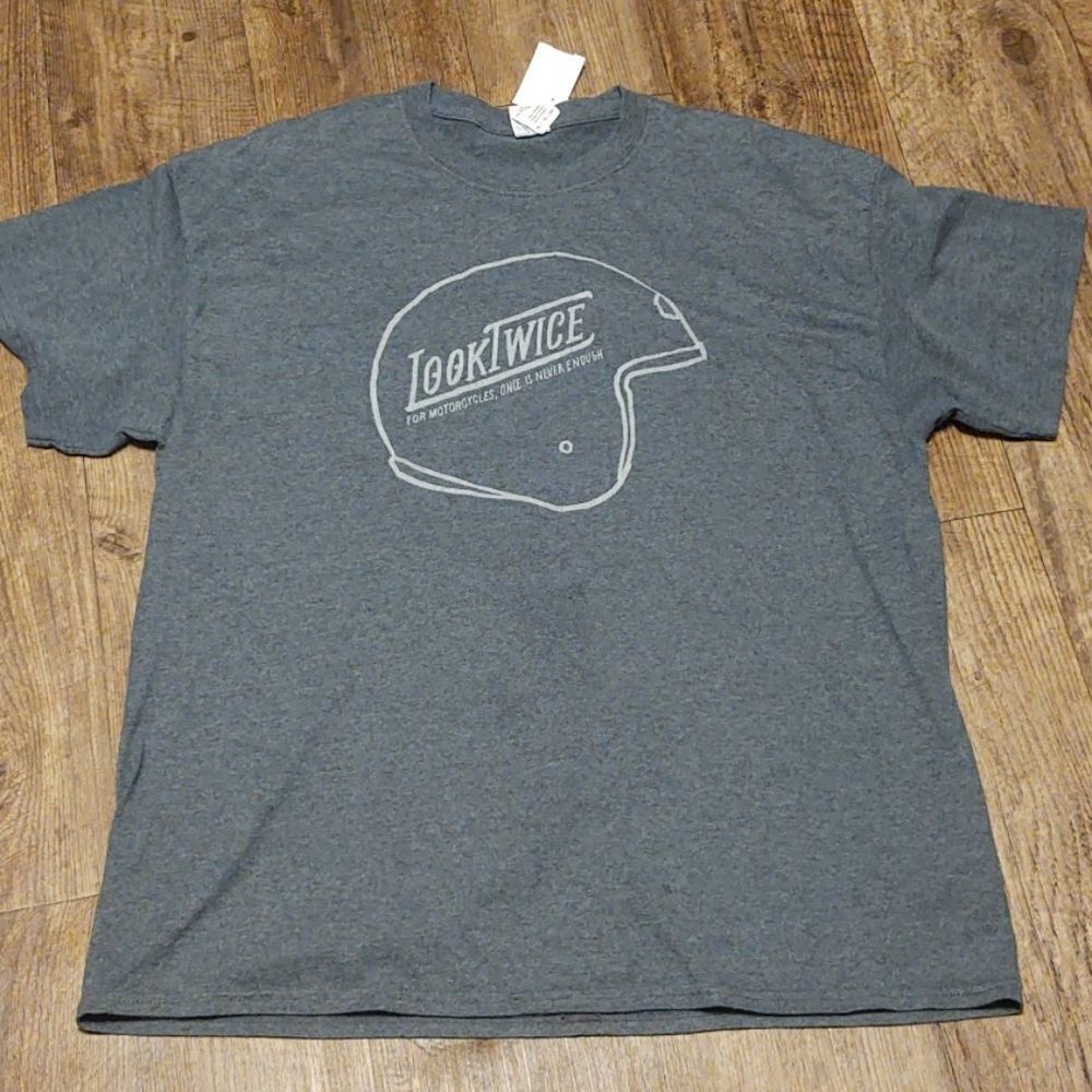 ‎3for$20)Riding t-shirt classic helmet look twice